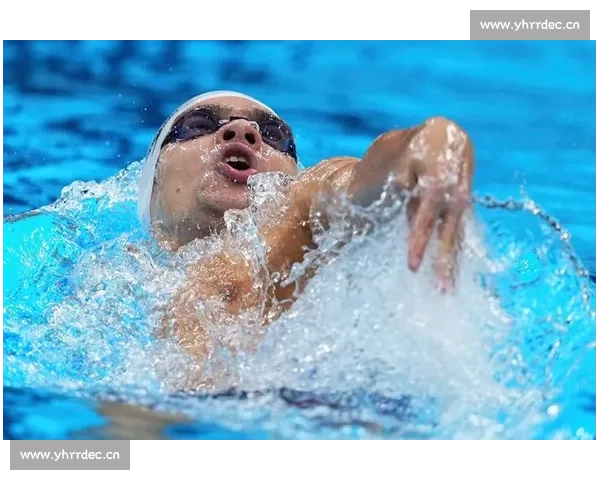 游泳仰泳比赛规则详解与技术要点及裁判判罚标准解析与运动员常见违规说明